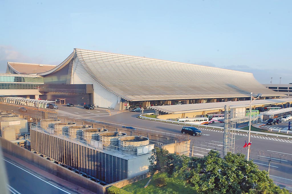 Sân bay Taoyuan là sân bay quốc tế bận rộn bậc nhất Đài Loan và đứng thứ 18 trên thế giới