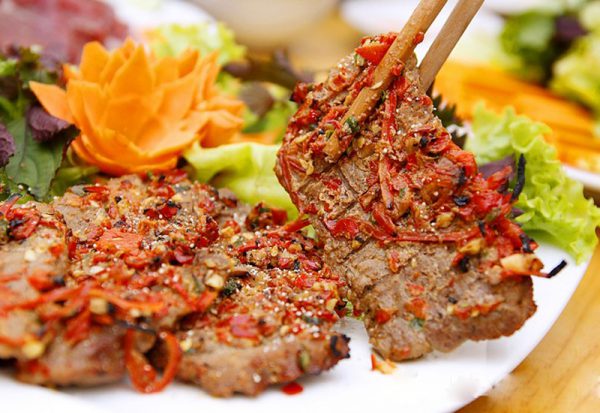 Thịt nai là đặc sản nhất định không thể bỏ lỡ trong chuyến khám phá ẩm thực Đắk Lắk