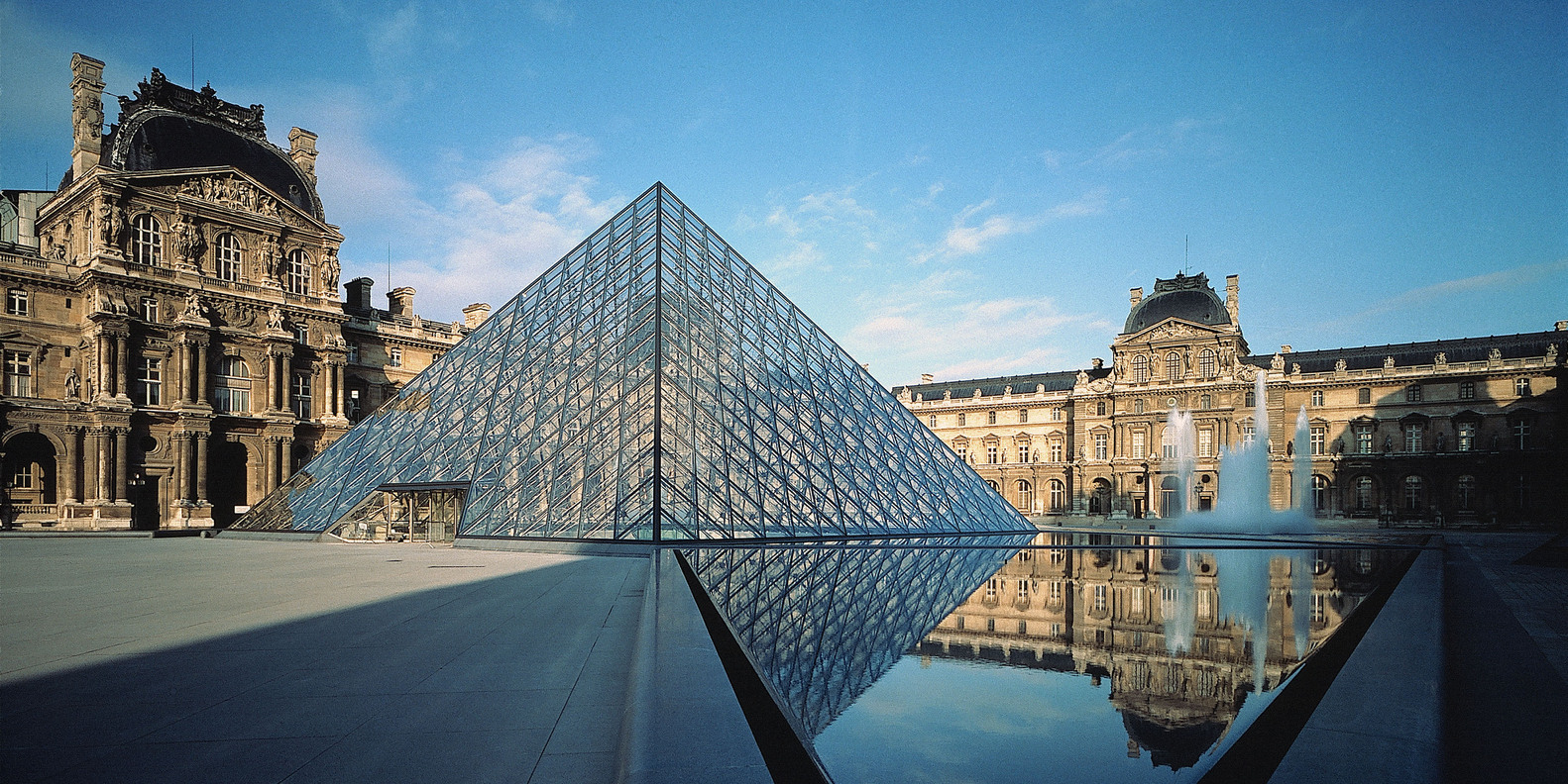 Bảo tàng Lourve được mệnh danh là viên kim cương của bảo tàng Pháp hiện đại