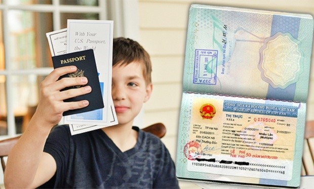 Phụ huynh cần chuẩn bị đầy đủ giấy tờ cho trẻ em để hành trình bay diễn ra thuận lợi