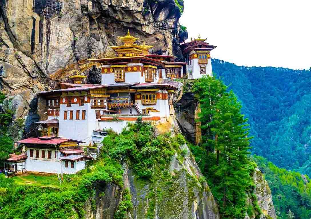 Bhutan nổi tiếng là đất nước sở hữu vẻ đẹp thơ mộng, trữ tình