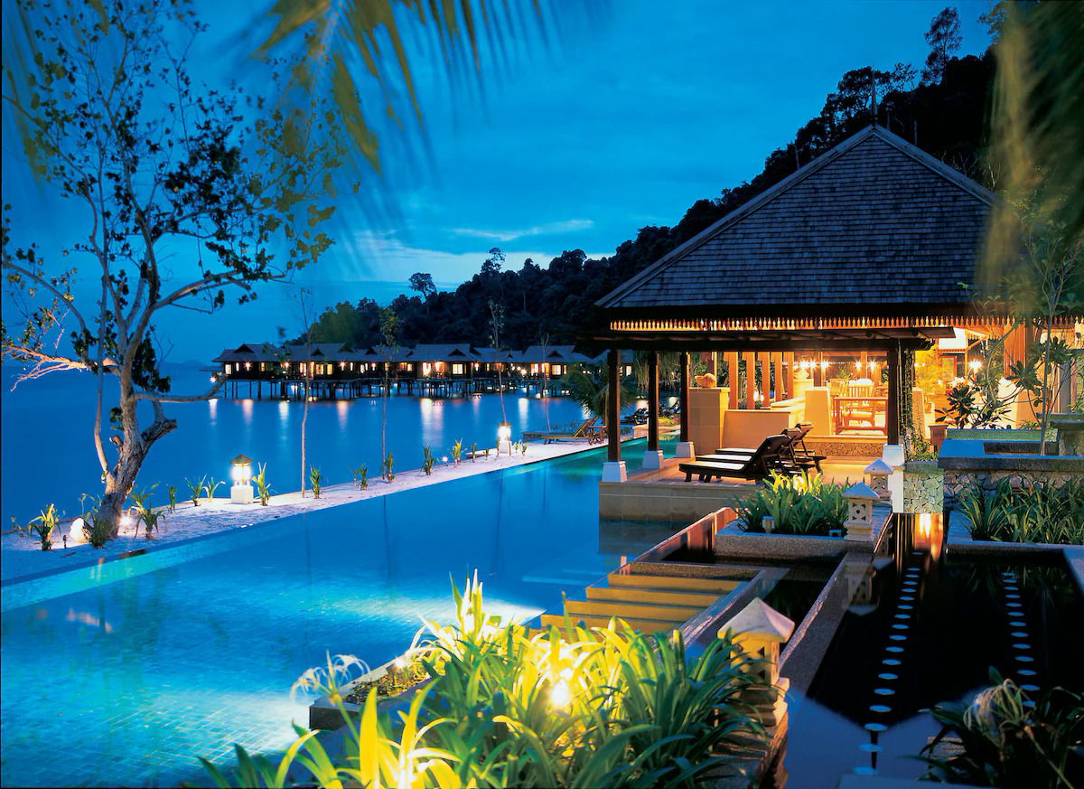 Malaysia phát triển rất nhiều thiên đường nghỉ dưỡng biệt lập với những resort cao cấp