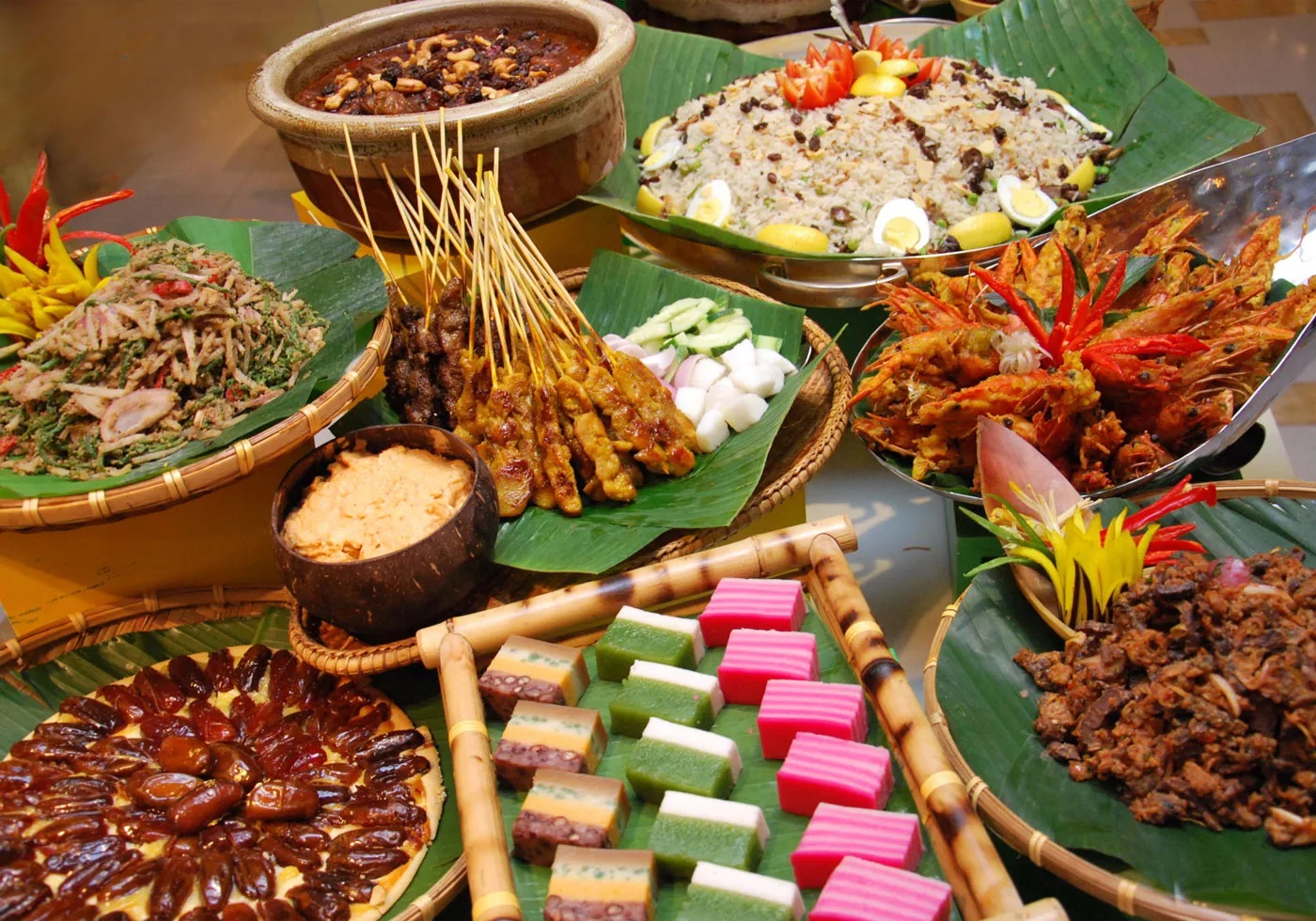 Các món ăn Malaysia thường có hương vị đậm đà, sử dụng nhiều gia vị để chế biến