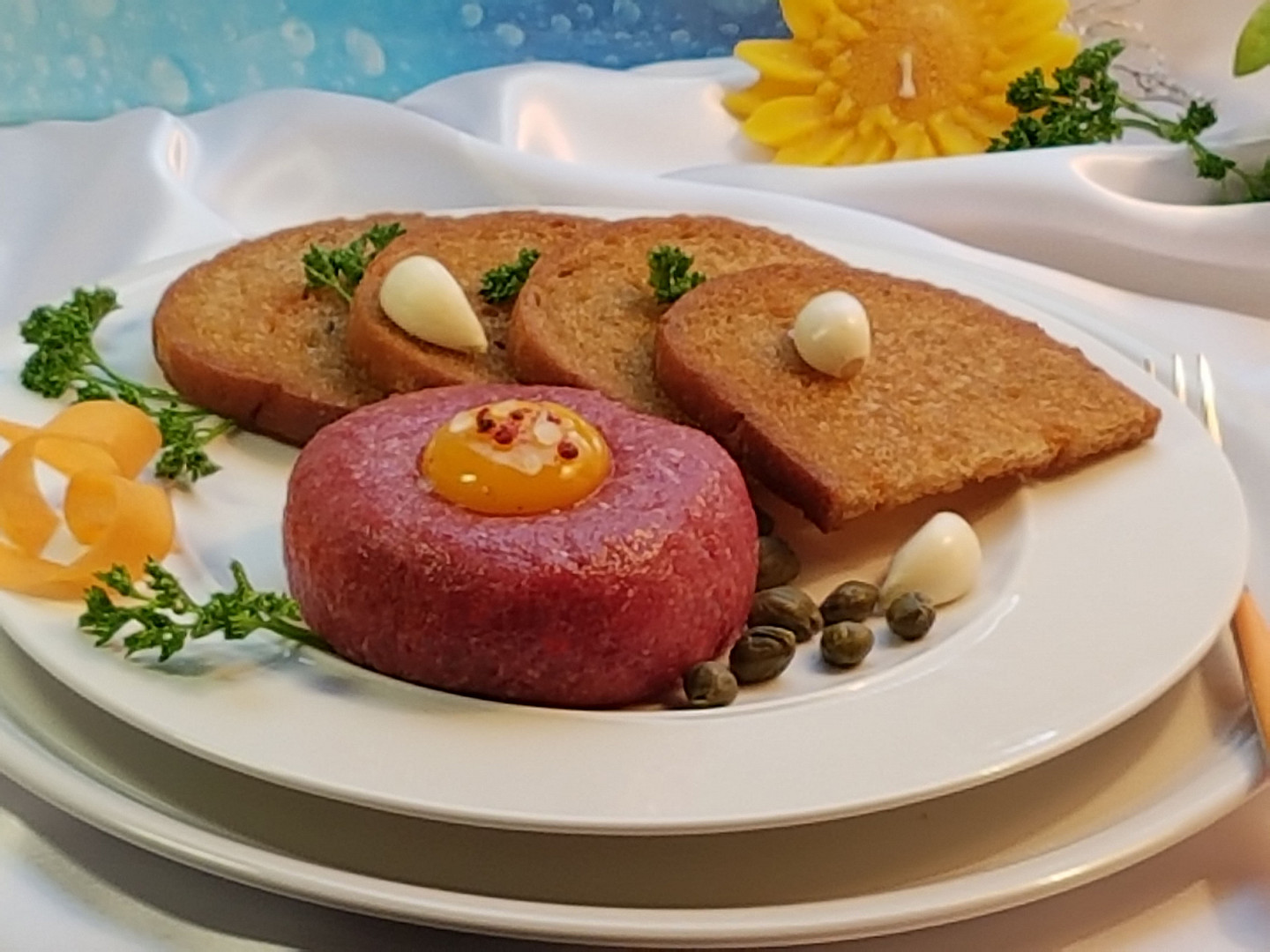 Món Tatarak sở hữu sự kết hợp hương vị độc đáo mang đặc trưng ẩm thực Séc