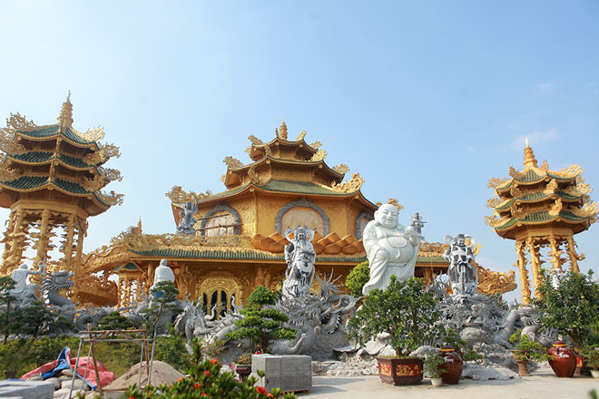 Ngôi chùa Phúc Lâm có lối kiến trúc dát vàng vô cùng độc đáo
