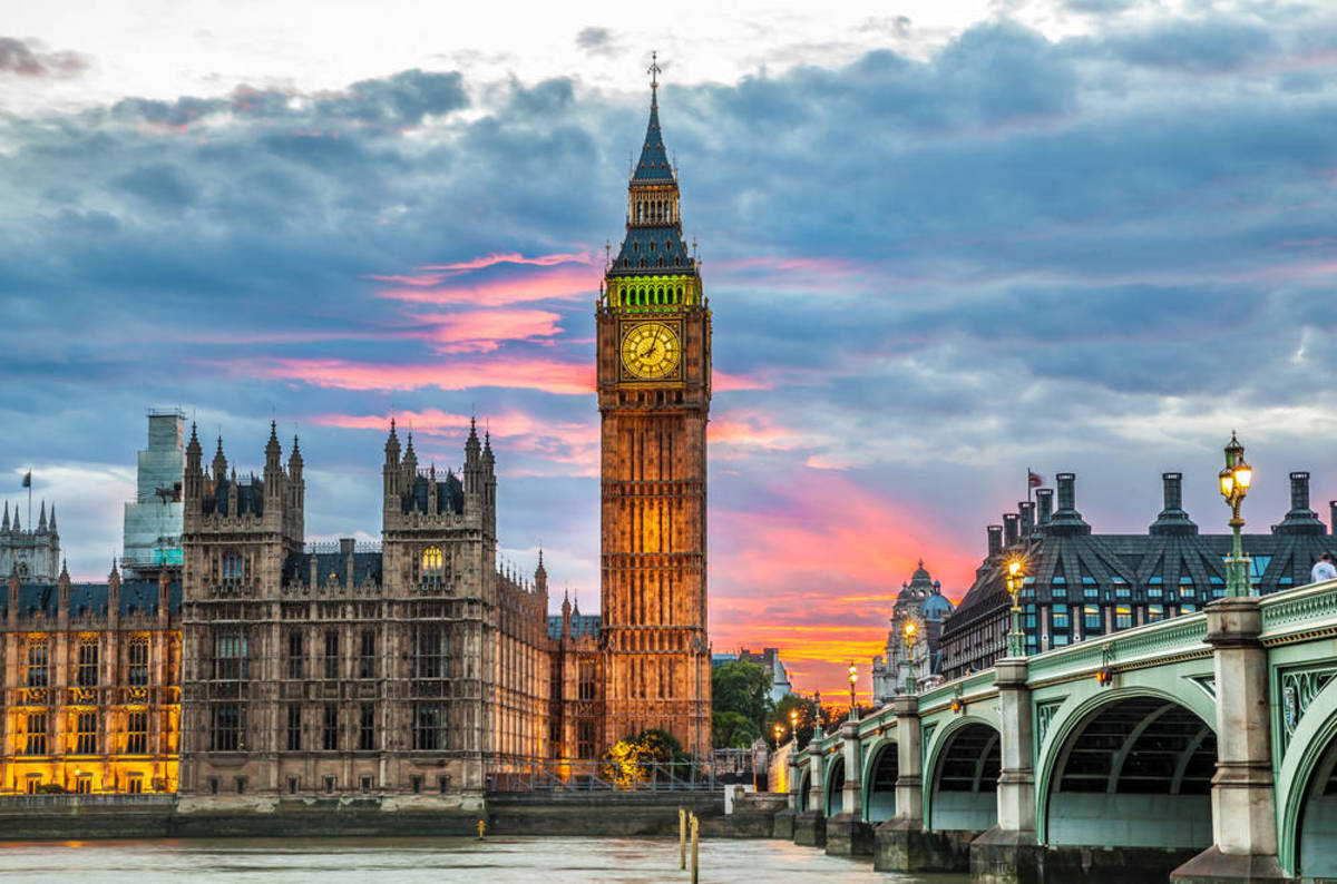 Thành phố London nằm tại hướng Đông Nam nước Anh. Từ London, du khách có thể di chuyển vô cùng nhanh chóng tới Pháp. 