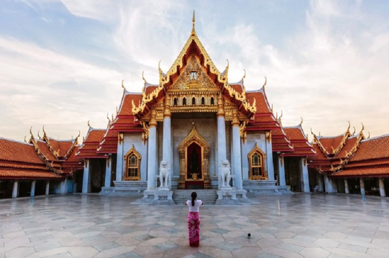 Lễ chùa tại Thái Lan