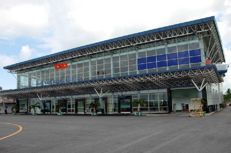 Sân bay Rạch Giá nằm tại phường Vĩnh Lợi, thành phố Rạch Giá, tỉnh Kiên Giang