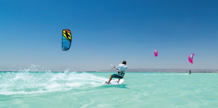 Du khách có thể trải nghiệm bộ môn lướt ván diều độc đáo tại Phan Thiết