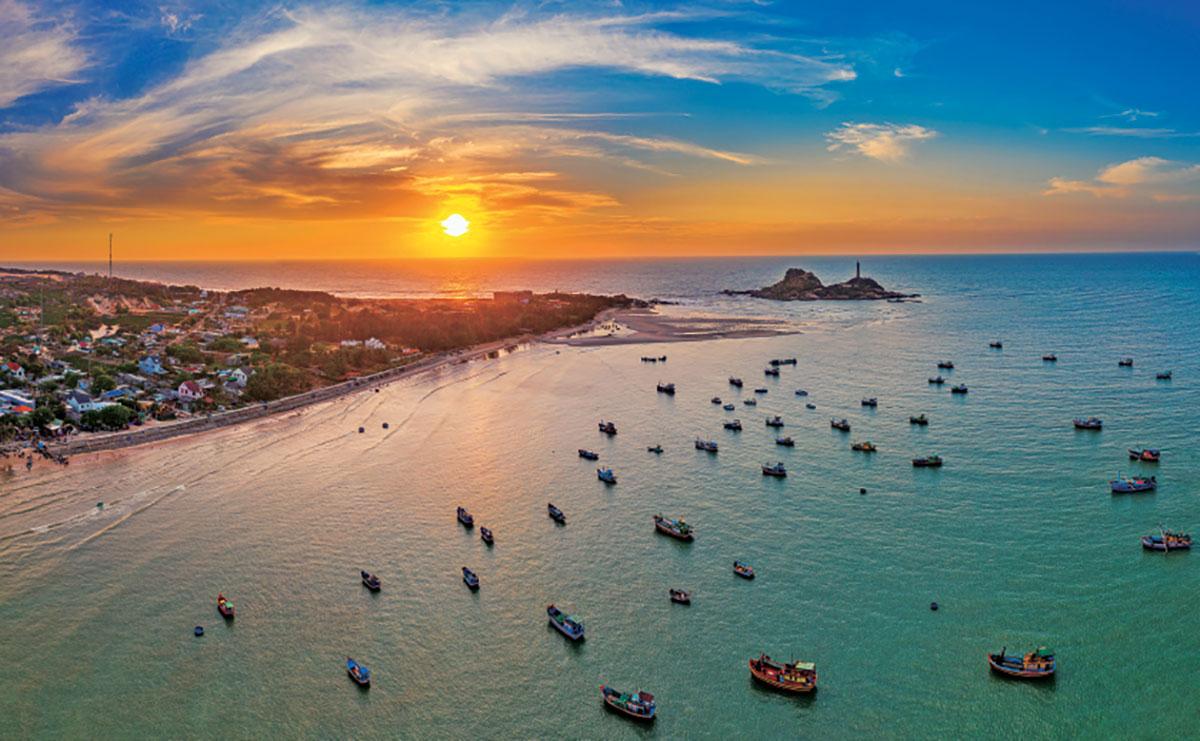 Du khách có thể đến với Phan Thiết vào bất cứ thời điểm nào trong năm