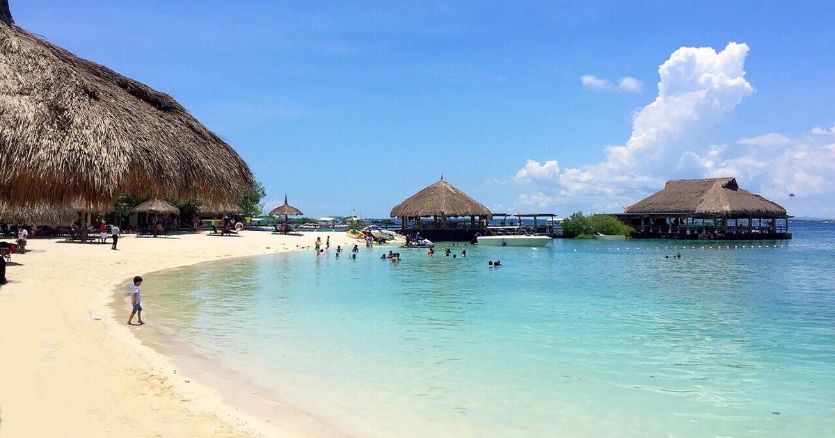 Cebu nằm ở phía Đông quần đảo cùng tên. Đây là thành phố có diện tích lớn thứ 2 tại quốc đảo này. 