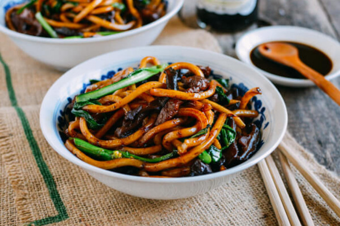 Mì xào cũng được đưa vào danh sách là một trong những món ăn hội tụ nhiều tinh hoa nhất của nền ẩm thực truyền thống Thượng Hải.