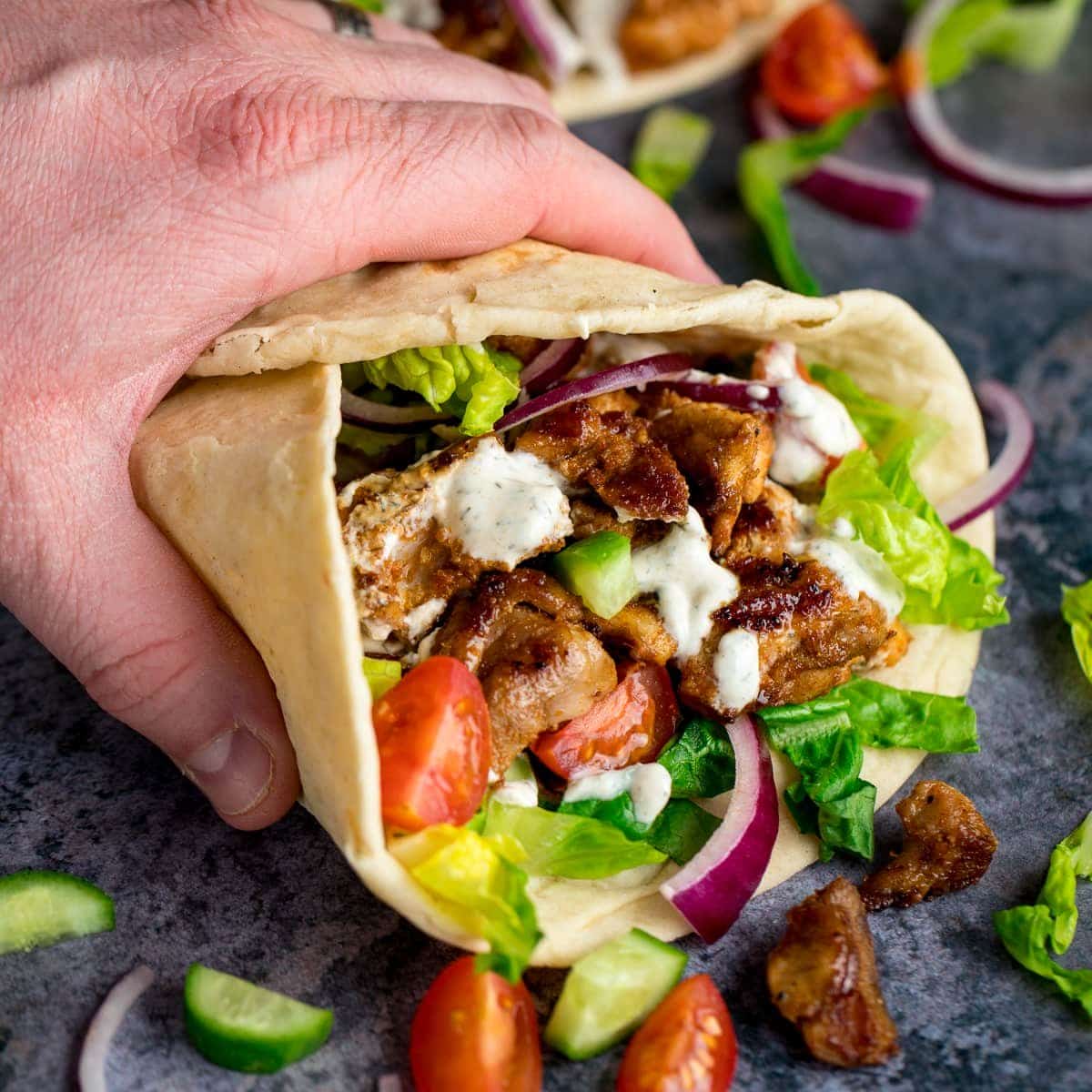 Shawarma trong tiếng Ả Rập có nghĩa là bánh Burger.