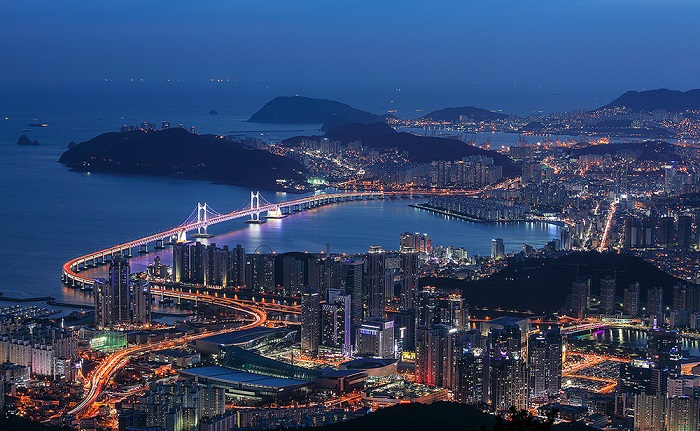 Tạm gác lại những lo âu, ưu phiền mệt mỏi trong cuộc sống, và hãy hòa mình vào làn nước xanh biếc nơi đây để tận hưởng những phút giây thư giãn tuyệt vời. 