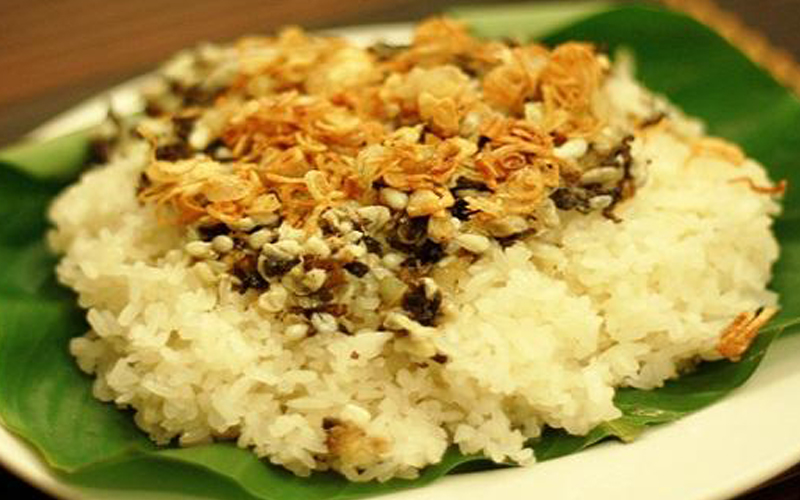 Xôi trứng kiến Ninh Bình có hương vị béo ngậy, thơm ngon