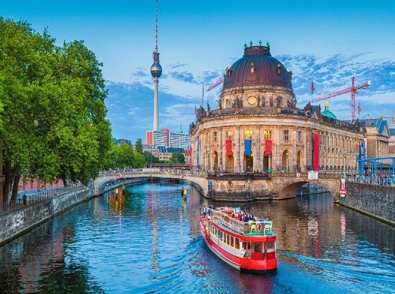 HoaBinh Airlines là đại lý cấp 1 của các hãng bay lớn chuyên cung cấp vé máy bay đi Đức giá rẻ