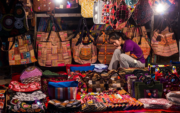 Đồ thổ cẩm Đà Lạt được làm thủ công, khéo léo, tỉ mẩn