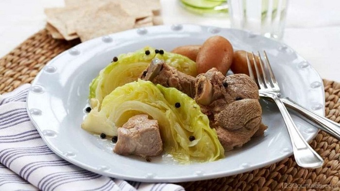 Người Nauy coi Farikal như một món ăn truyền thống của mình. 