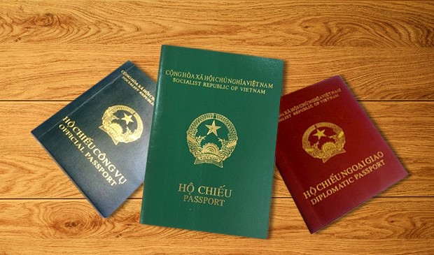 Hành khách là người lớn tuổi khi tham gia bay cần chuẩn bị đầy đủ giấy tờ theo quy định