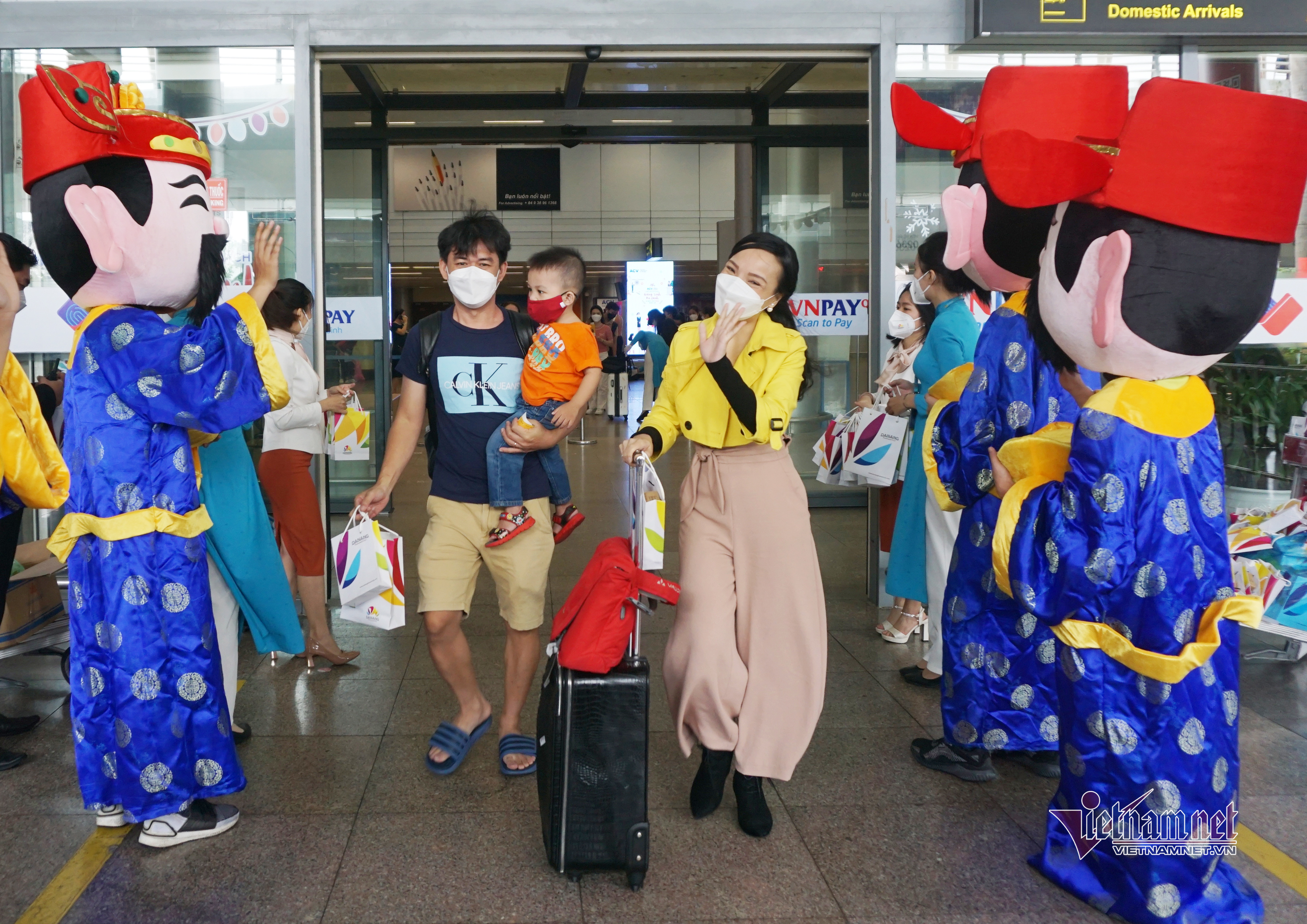 Sân bay Đà Nẵng nhộn nhịp những ngày đầu năm