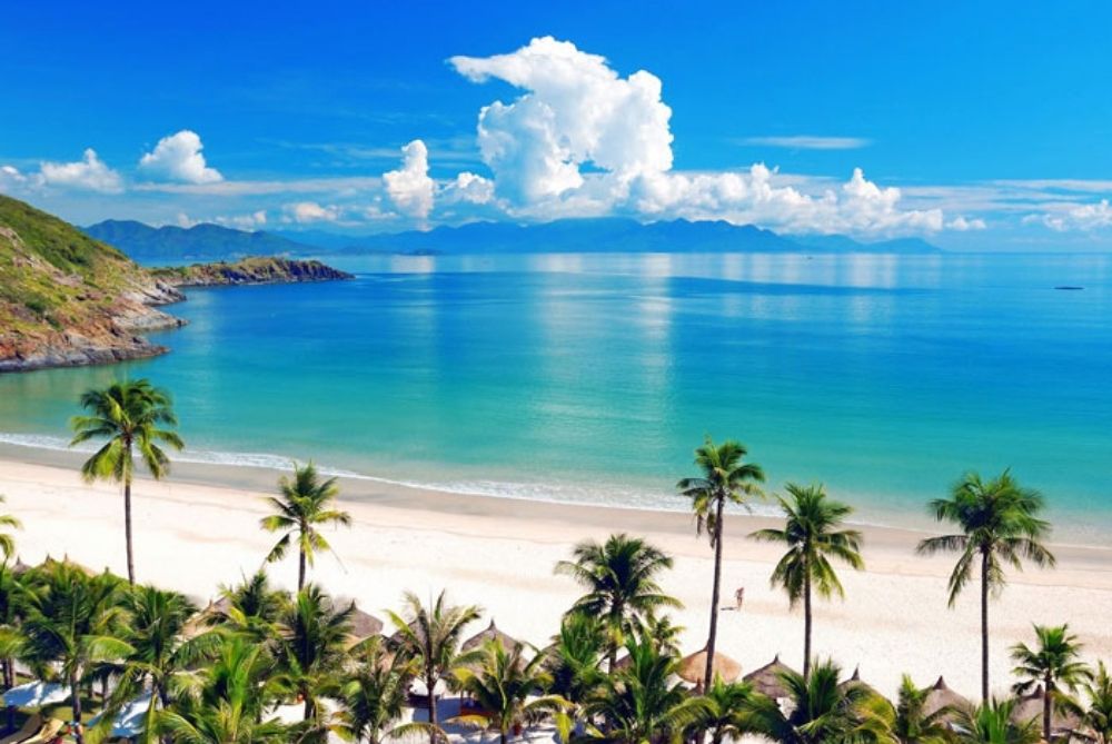 Thành phố Nha Trang là một trong những điểm du lịch biển thu hút nhiều du khách