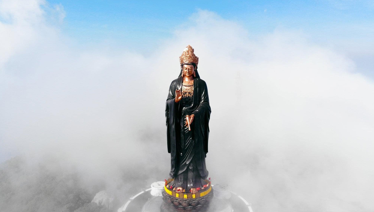 Chùa Bà Đen được mệnh danh là nóc nhà Đông Nam Bộ