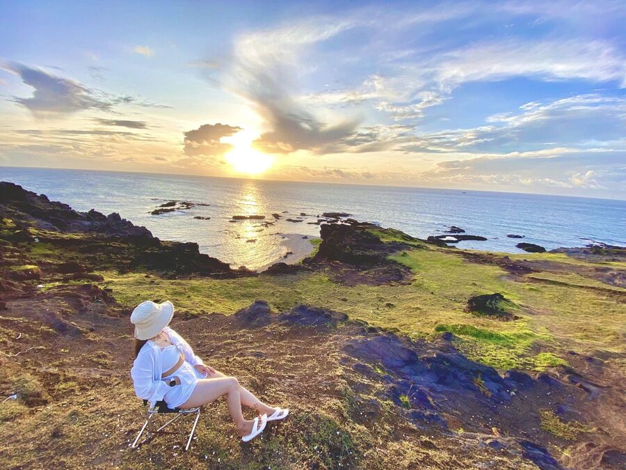 Người người nhà nhà đều đổ xô tìm đến đảo Phú Quý để vui chơi