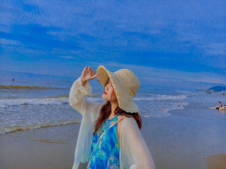 Biển Sầm Sơn thu hút lượng lớn du khách trong và ngoài nước nghỉ dưỡng