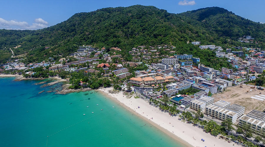 Bãi biển Patong là một trong những điểm du lịch được nhiều khách tham quan yêu thích
