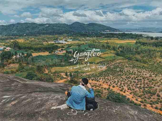 Chỉ cần tạo dáng ở đây là có ngay ảnh đẹp