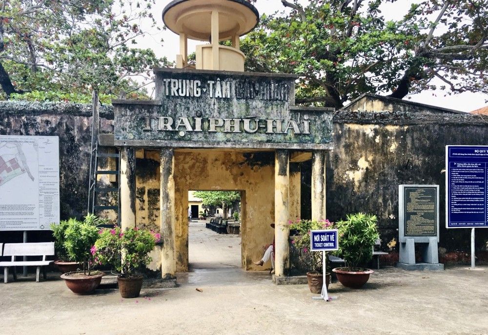 Khám phá đảo thiêng là hoạt động vô cùng thú vị