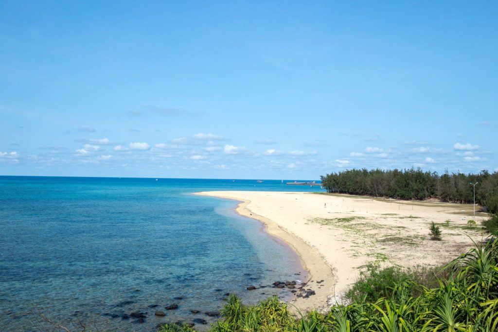 Ghé thăm bãi Triều Dương để chiêm ngưỡng vẻ đẹp nơi đây