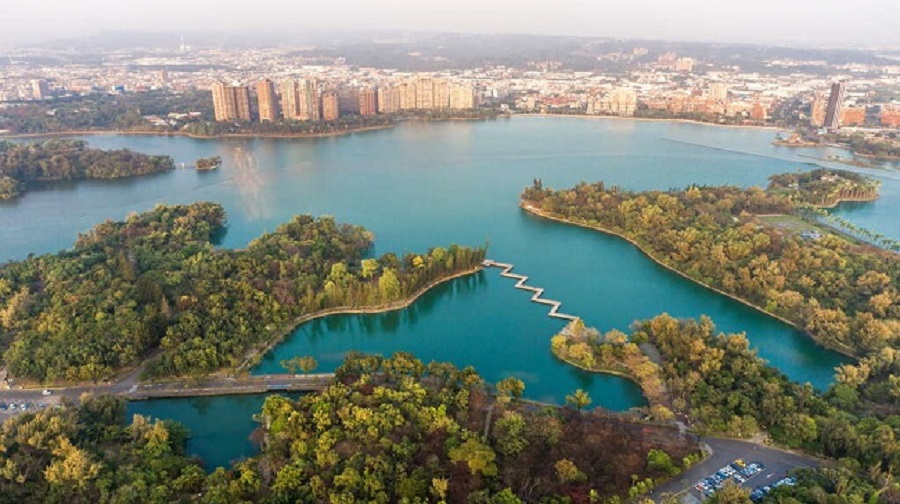 Hồ Cheng Ching có diện tích hơn 300ha với vẻ đẹp thanh bình, thơ mộng