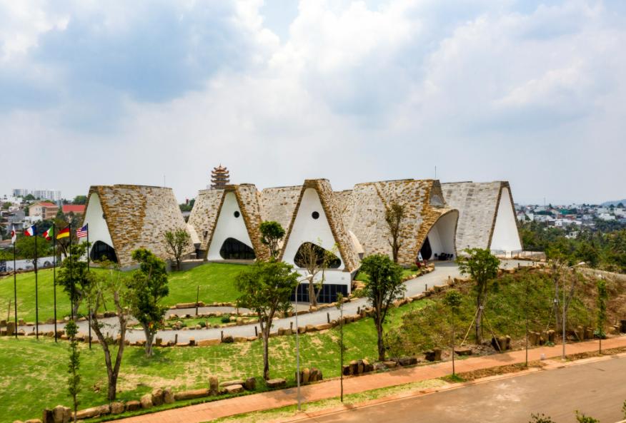 Toàn cảnh bảo tàng Thế Giới Cà Phê với thiết kế lạ mắt