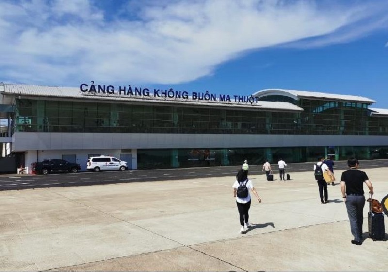 Sân bay Buôn Ma Thuột với đường băng dài 3000m, rộng 45m