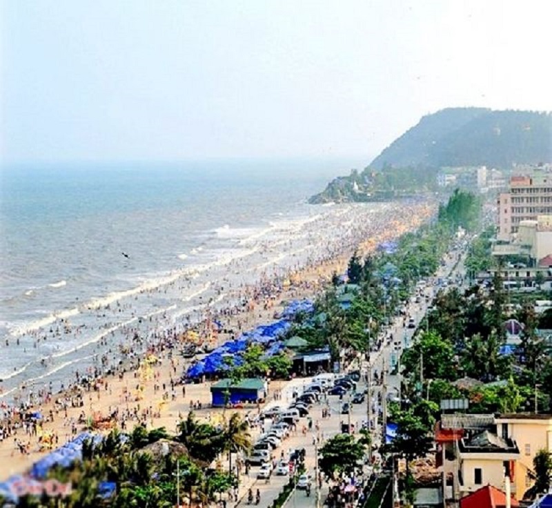 Bãi biển tại Thanh Hóa trong mùa du lịch